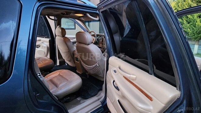 Lincoln Navigator-12