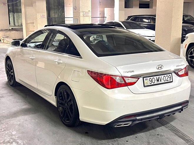 Hyundai Sonata-4