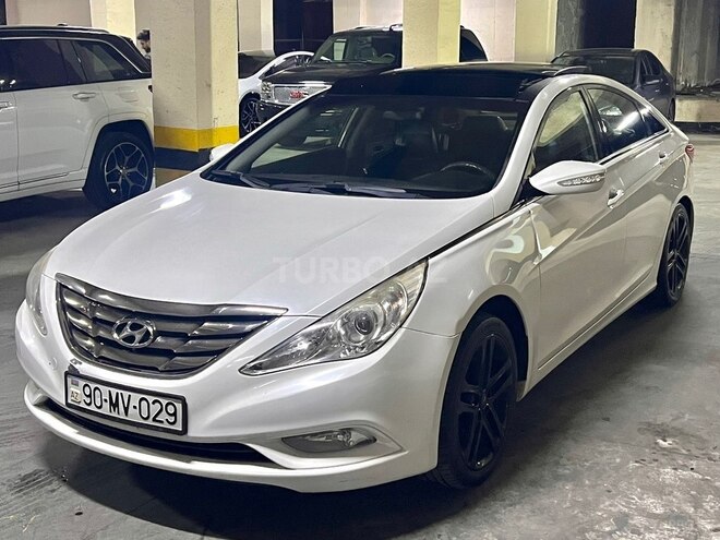 Hyundai Sonata-1