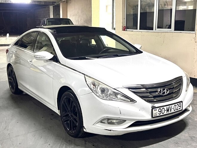 Hyundai Sonata-2