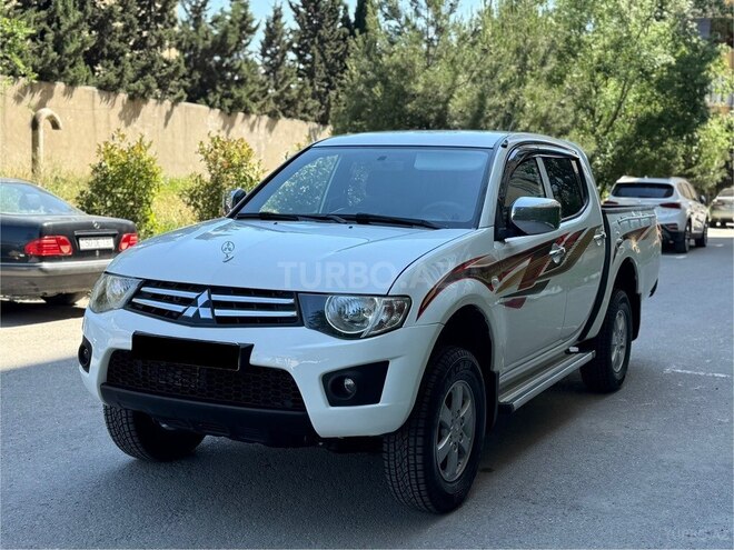 Mitsubishi L200-2
