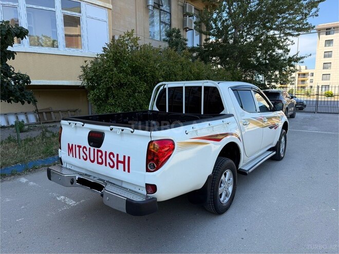 Mitsubishi L200-5