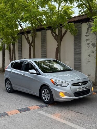 Hyundai Accent-1