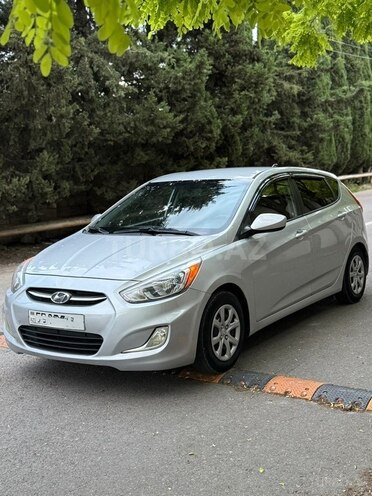 Hyundai Accent-7