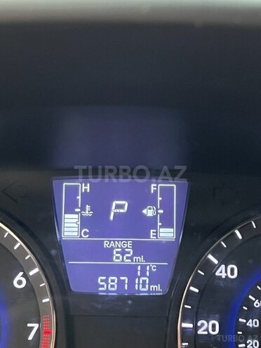 Hyundai Accent-16