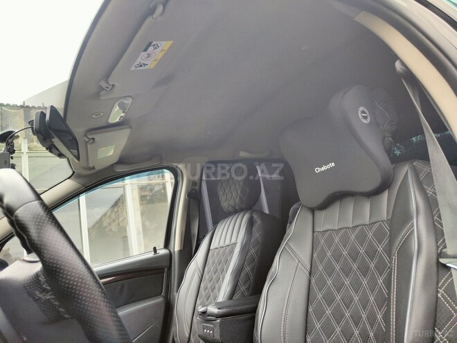 Renault Duster-10