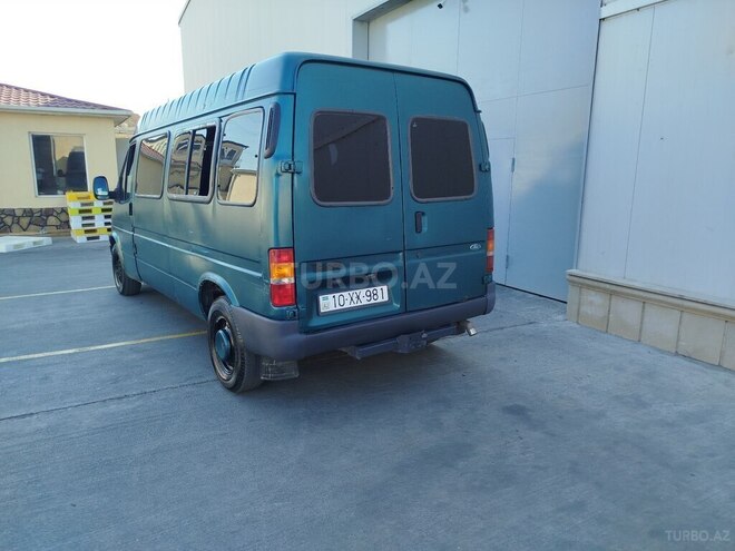 Ford Transit-2