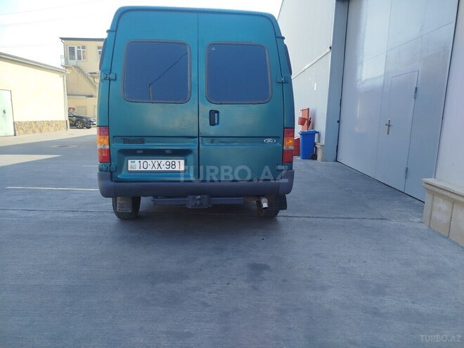 Ford Transit-3