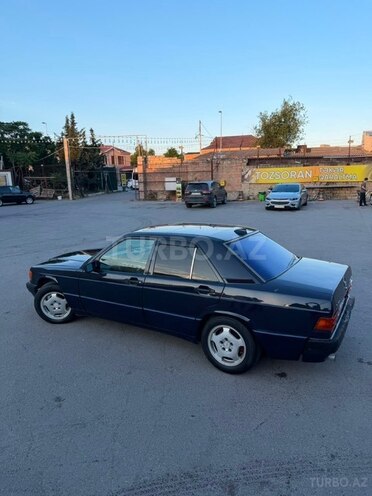 Mercedes 190-5