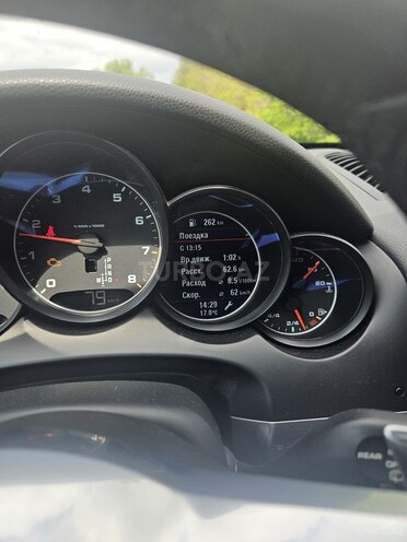 Porsche Cayenne-21