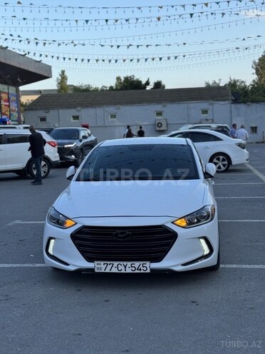 Hyundai Elantra-2
