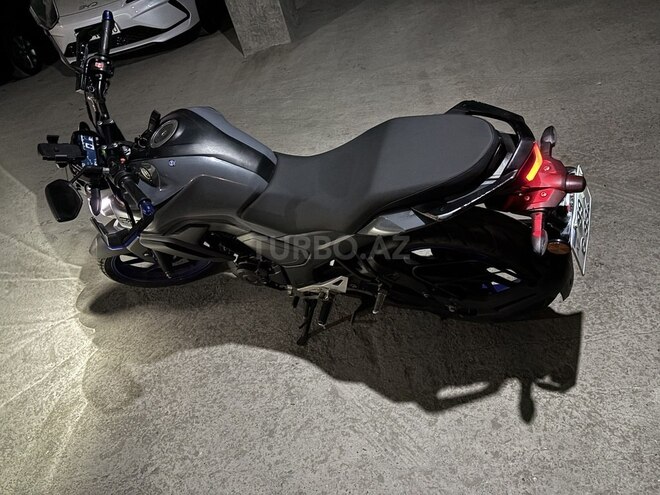 Yamaha FZ-S FI Deluxe-2