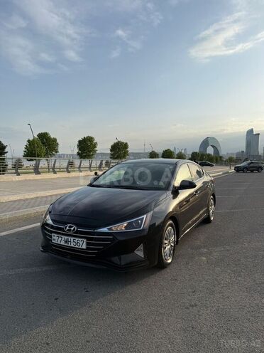 Hyundai Elantra-1