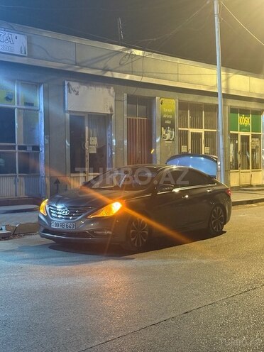 Hyundai Sonata-2