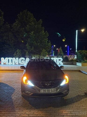 Hyundai Sonata-4
