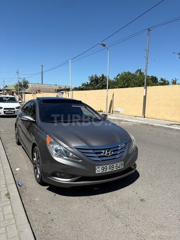 Hyundai Sonata-11