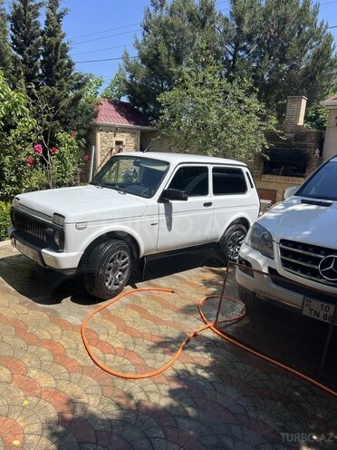LADA (VAZ) Niva-2