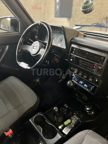 LADA (VAZ) Niva-15