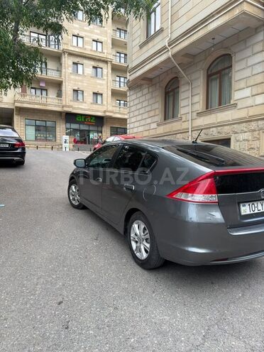 Honda Insight-3