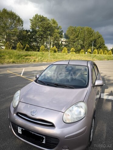 Nissan March-9