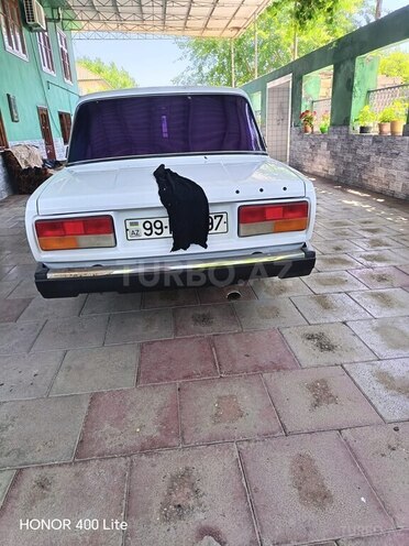 LADA (VAZ) 2107-2