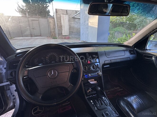 Mercedes C 240-11