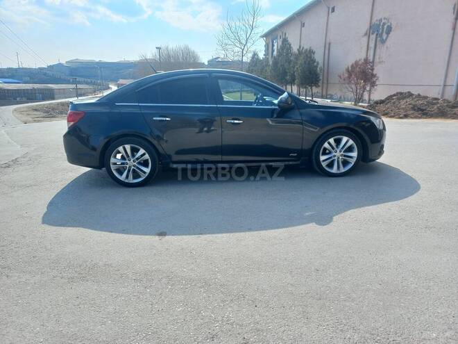 Chevrolet Cruze-13