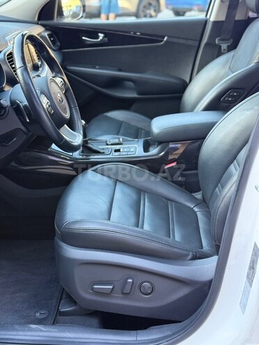 Kia Sorento-15