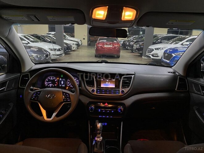 Hyundai Elantra-8