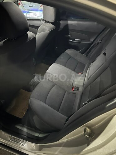 Chevrolet Cruze-10