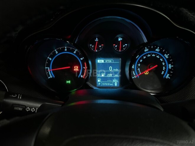 Chevrolet Cruze-2
