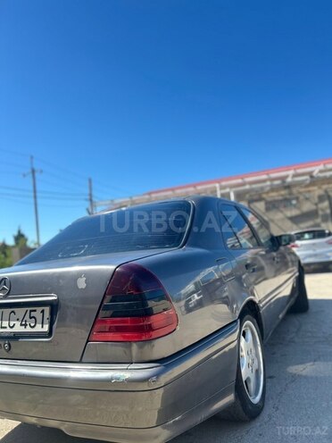 Mercedes C 180-6