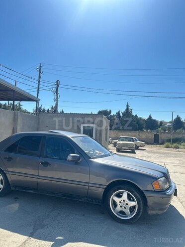 Mercedes C 180-2