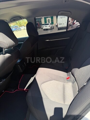 Toyota Camry-7