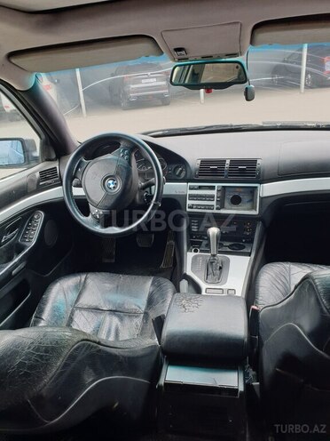 BMW 528-8