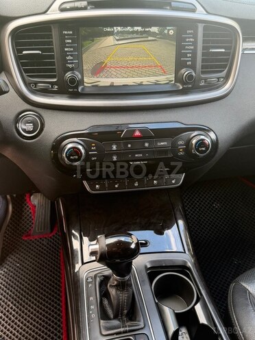 Kia Sorento-13