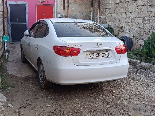 Hyundai Avante-3