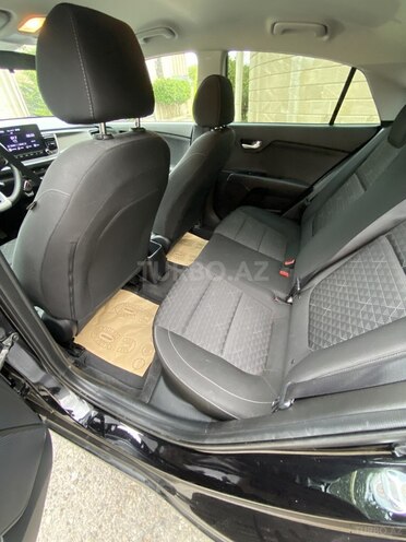 Kia Rio-10