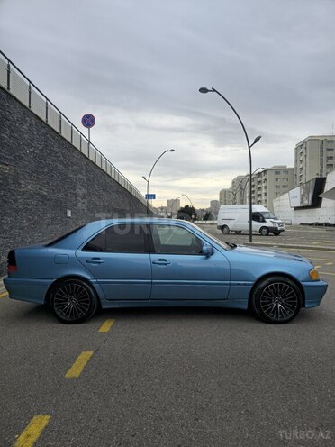 Mercedes C 180-7