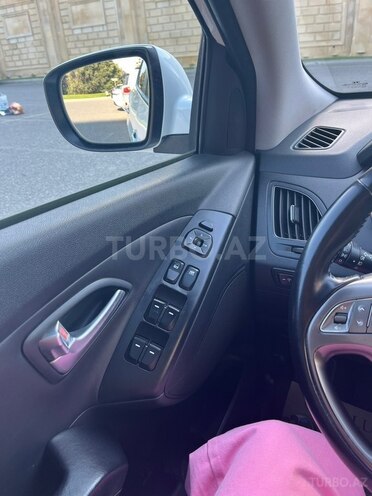 Hyundai ix35-15