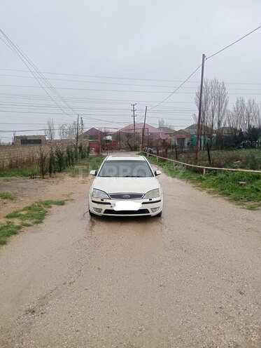 Ford Mondeo-1