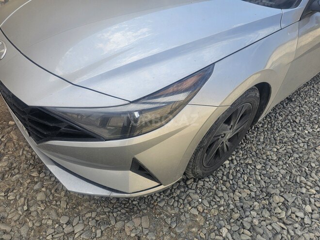 Hyundai Elantra-19