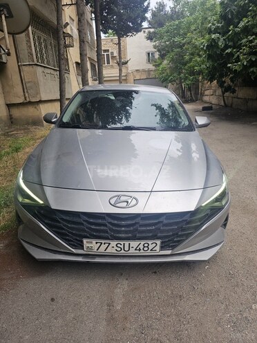 Hyundai Elantra-3