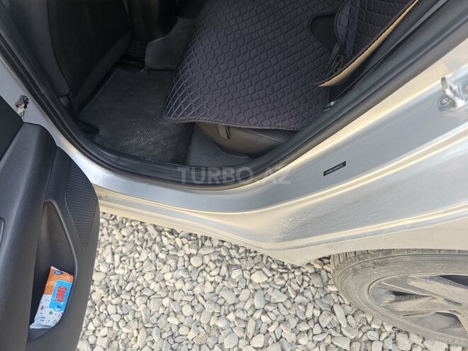 Hyundai Elantra-9