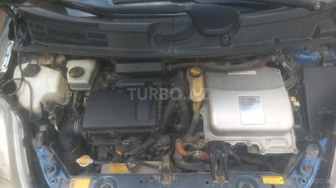 Toyota Prius-3