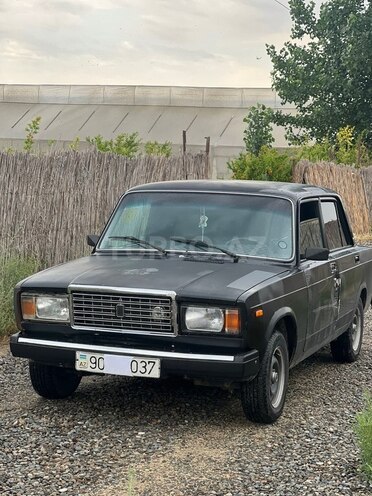 LADA (VAZ) 2107-1
