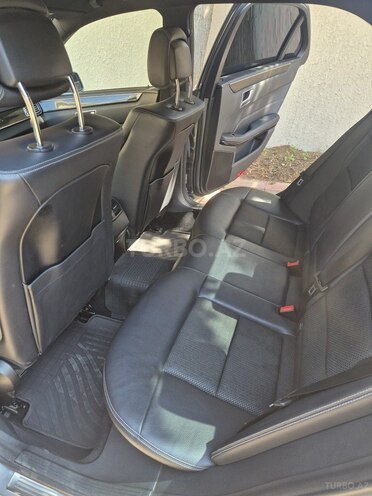 Mercedes E 250-8