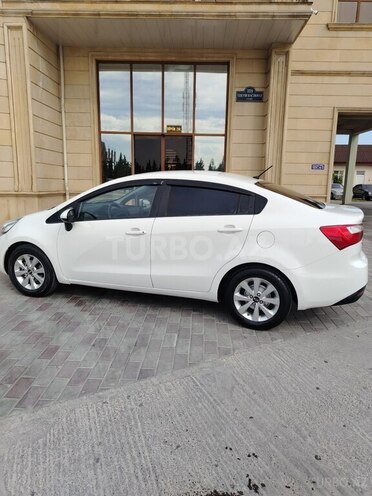 Kia Rio-5