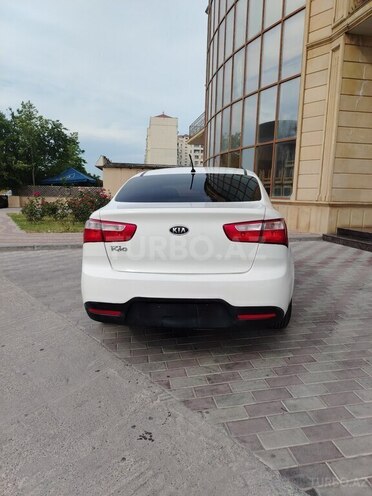Kia Rio-4