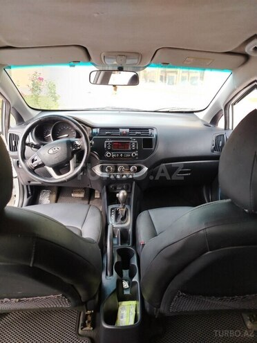 Kia Rio-7
